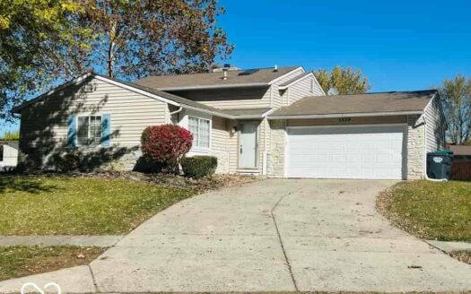 1338 Timber Trl, Greenwood, IN 46142-1141